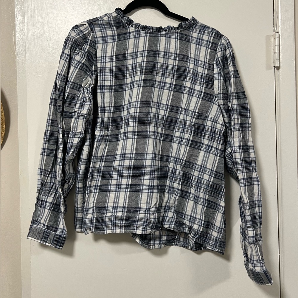 NEW || Large Women’s Long Sleeve Top